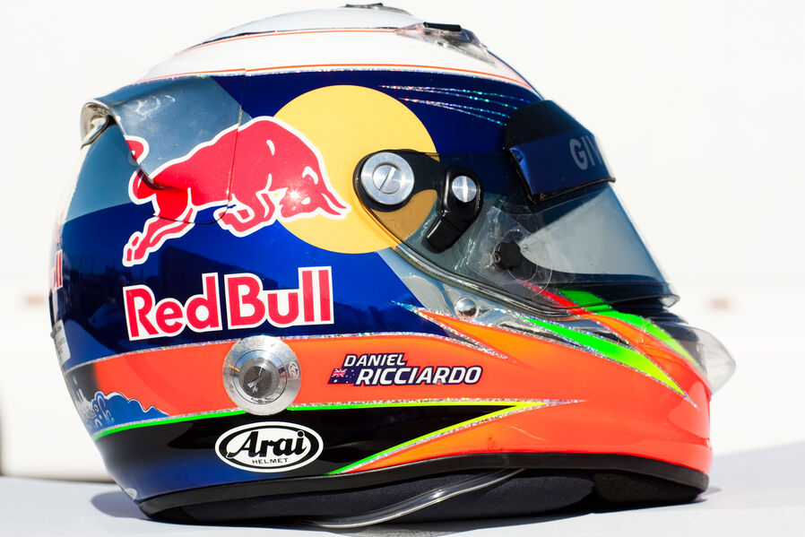 Daniel Ricciardo Helm 2013