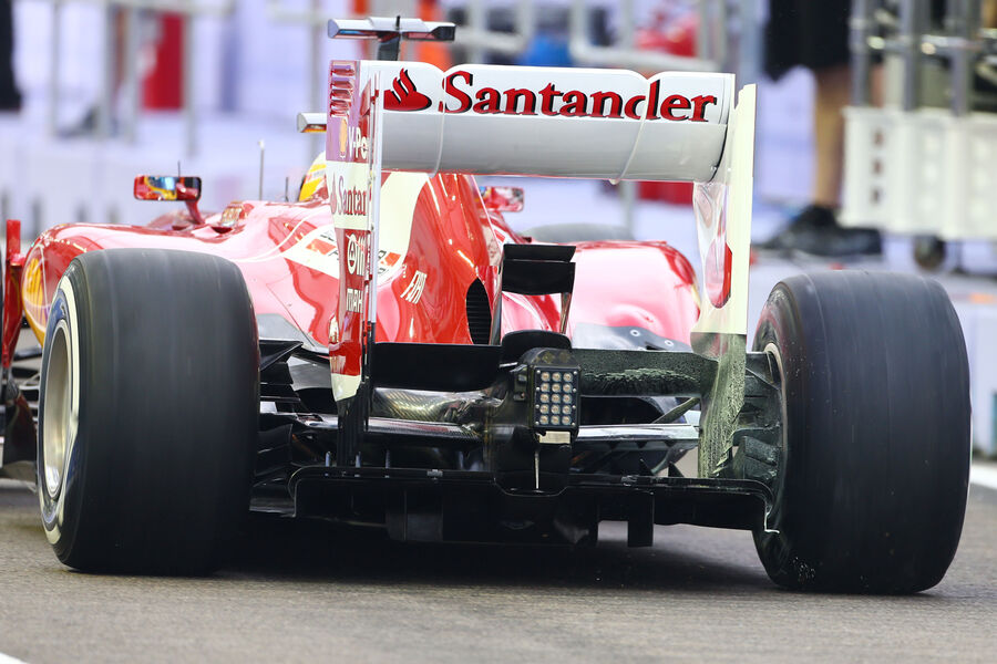 [Imagen: Fernando-Alonso-Ferrari-Formel-1-GP-Sing...722610.jpg]