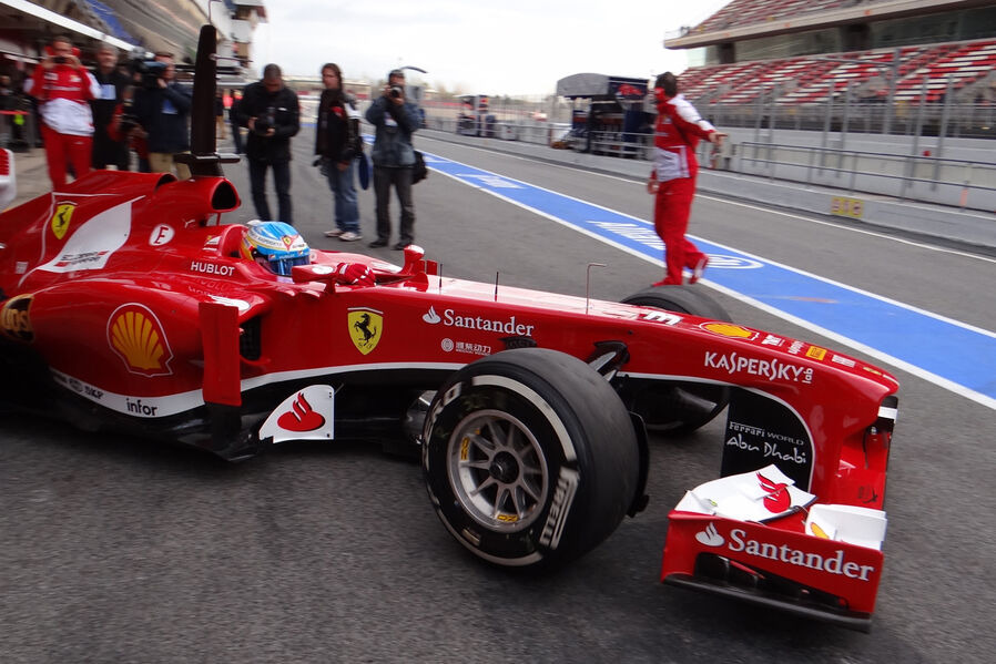 Fernando-Alonso-Ferrari-Formel-1-Test-Barcelona-19-Februar-2013-19-fotoshowImageNew-683b7f73-662097.jpg