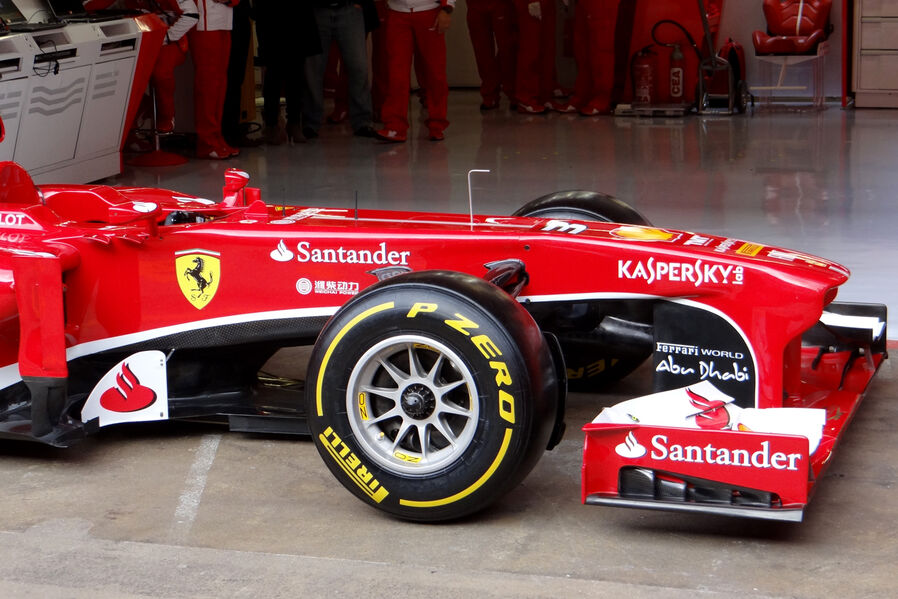 [Imagen: Fernando-Alonso-Ferrari-Formel-1-Test-Ba...662115.jpg]