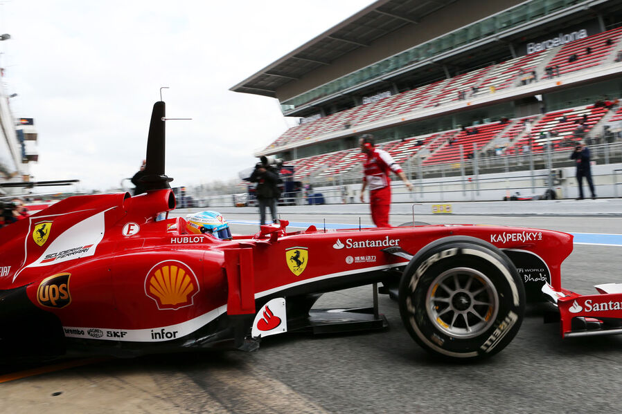 Fernando-Alonso-Ferrari-Formel-1-Test-Barcelona-19-Februar-2013-19-fotoshowImageNew-fee173a5-662375.jpg