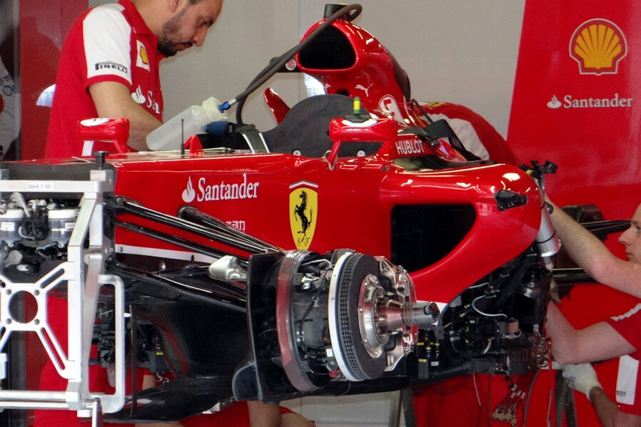 Ferrari-Formel-1-GP-Spanien-9-Mai-2013-19-fotoshowImageNew-2d56b2ab-681765.jpg