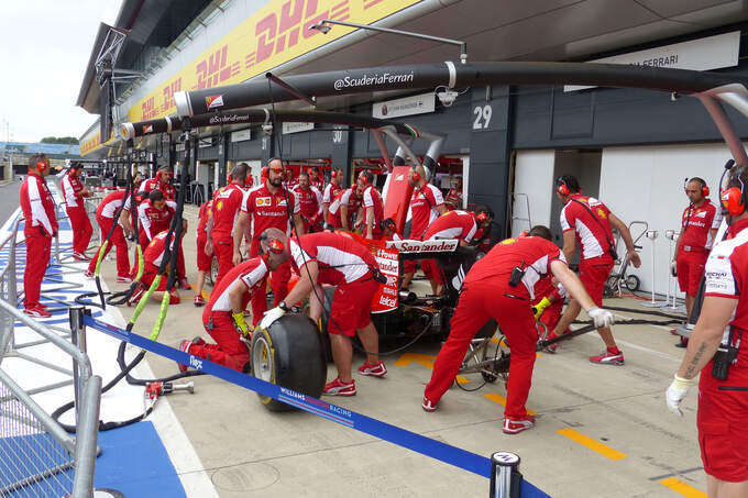 Ferrari-GP-England-Silverstone-Donnerstag-2-7-2015-fotoshowImage-52117cce-879573.jpg