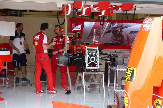 Ferrari-GP-England-Silverstone-Donnerstag-2-7-2015-fotoshowImage-8d8dcab0-879614.jpg