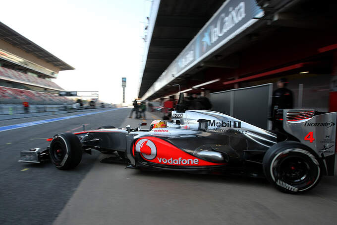 Formel-1-Test-Barcelona-21-2-2012-Lewis-Hamilton-McLaren-fotoshowImage-29219481-571511.jpg