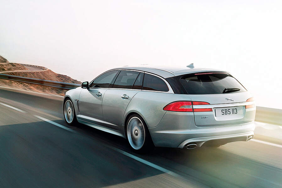 [Image: Jaguar-XF-Sportbrake-19-fotoshowImageNew...573676.jpg]