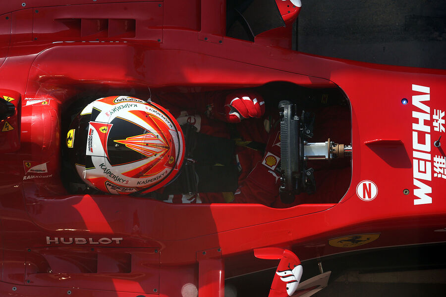 [Imagen: Kimi-Raeikkoenen-Ferrari-Test-Bahrain-27...758185.jpg]