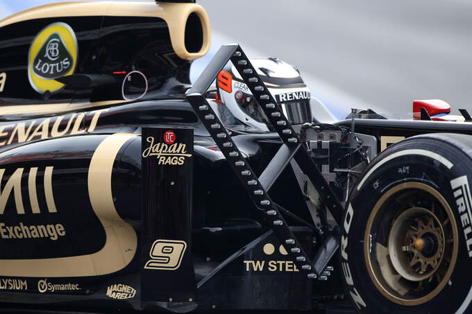 Kimi-Raeikkoenen-Lotus-Formel-1-Test-Barcelona-4-Maerz-2012-fotoshowImage-2d12acdd-575015.jpg