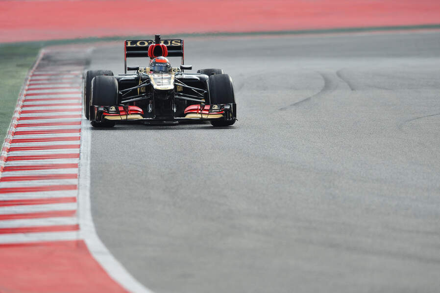 Kimi-Raikkonen-Lotus-Formel-1-Test-Barcelona-19-Februar-2013-19-fotoshowImageNew-2fd7bb4-662362.jpg