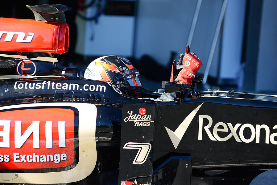 Kimi-Raikkonen-Lotus-Renault-GP-Formel-1-Test-Jerez-7-2-2013-19-fotoshowImageNew-20e4b652-659925.jpg