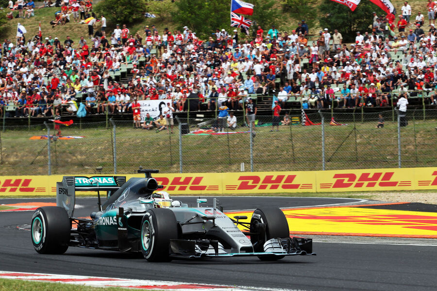 [Imagen: Lewis-Hamilton-Mercedes-GP-Ungarn-Budape...885230.jpg]