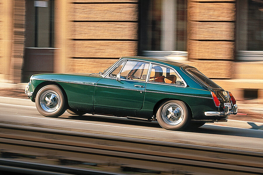 MGB-GT-fotoshowBigImage-28aefb90-844606.jpg