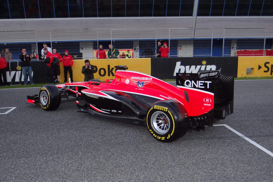 Marussia-MR02-Praesentation-Jerez-2013-19-fotoshowImageNew-b439cea7-658848.jpg