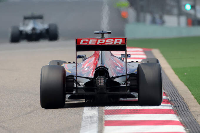 Max-Verstappen-Toro-Rosso-Formel-1-GP-China-Shanghai-10-April-2015-fotoshowImage-bed3f66e-856302.jpg