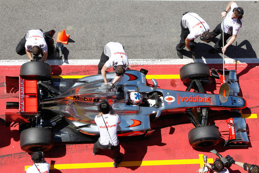 McLaren-Boxenstopp-Mugello-Test-2012-19-fotoshowImageNew-697e9d13-592392.jpg