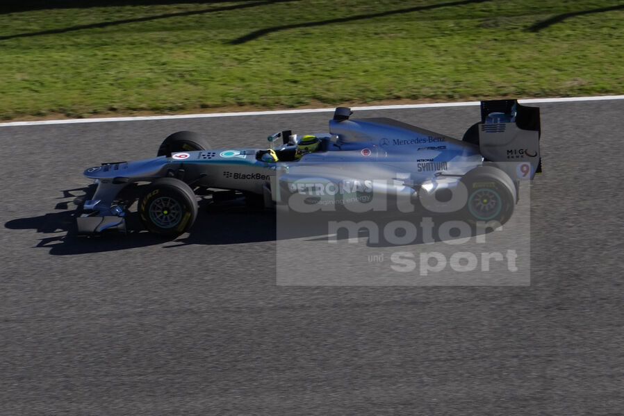 [Imagen: Mercedes-F1-AMG-W04-19-fotoshowImageNew-...658597.jpg]