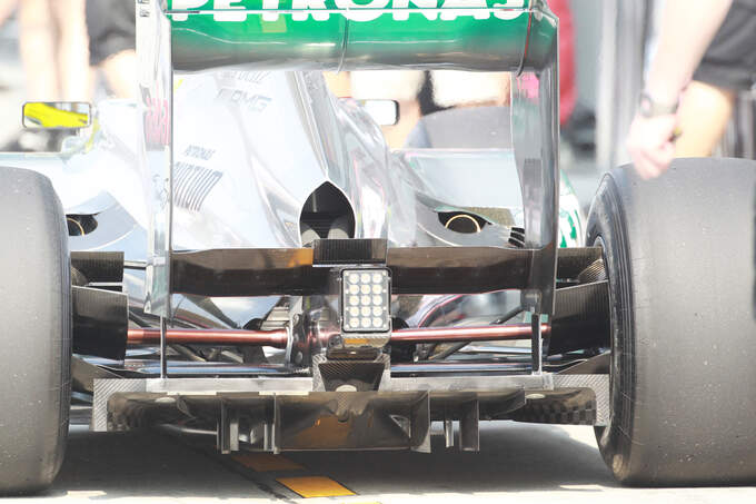 Mercedes-GP-Malaysia-Training-23-Maerz-2012-fotoshowImage-f4d6443e-581049.jpg