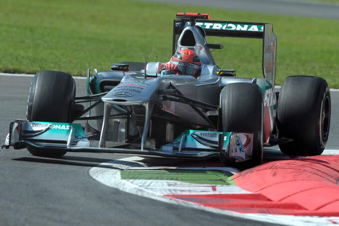 Michael-Schumacher-GP-Italien-Monza-9-September-2011-fotoshowImage-27c4d656-532130.jpg