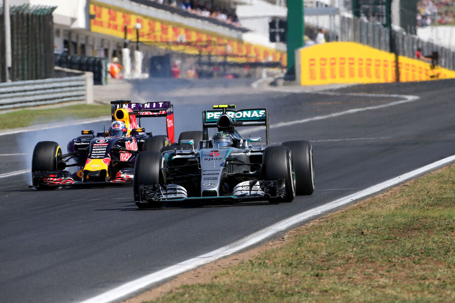 [Imagen: Nico-Rosberg-Mercedes-Daniel-Ricciardo-R...885264.jpg]