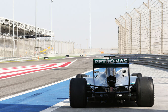 Nico-Rosberg-Mercedes-Formel-1-Test-Bahrain-27-Februar-2014-fotoshowImage-ba3d8f8d-758099.jpg