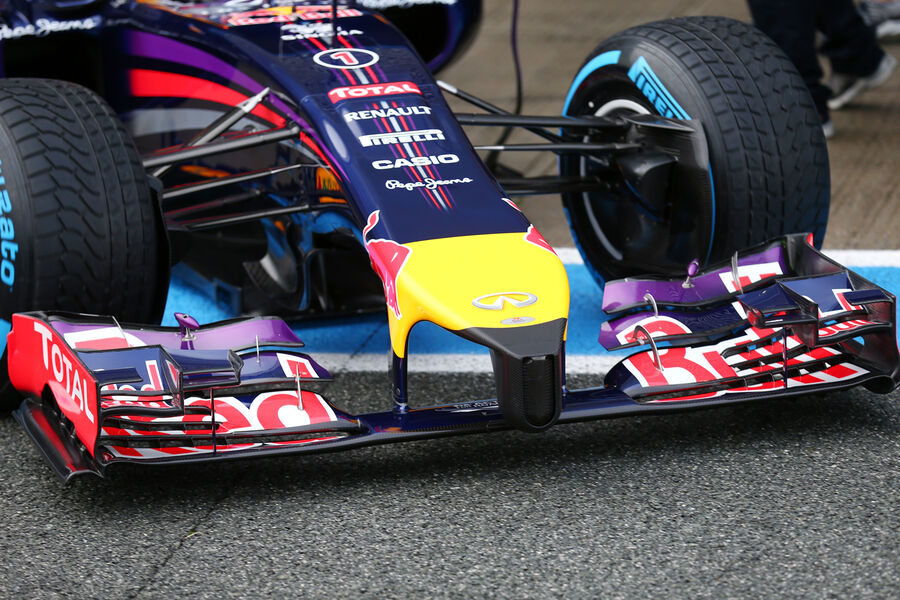 Red-Bull-Formel-1-Test-Jerez-29-Januar-2014-fotoshowBigImage-b789b14a-751622.jpg
