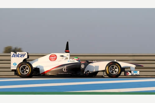 Sauber-C30-Perez-Test-2011-f498x333-F4F4F2-C-28fabef7-454750.jpg