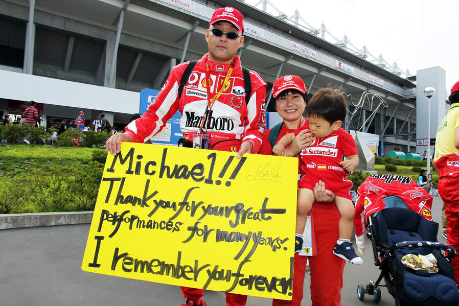 Schumi-Fan-Formel-1-GP-Japan-Suzuka-6-Oktober-2012-19-fotoshowImageNew-bdf83fc7-635268.jpg