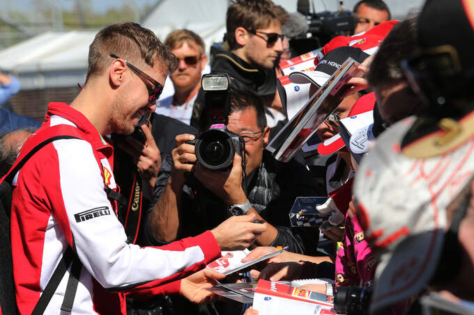 Sebastian-Vettel-Ferrari-Formel-1-GP-Australien-13-Maerz-2015-fotoshowImage-5b2e67e7-850132.jpg