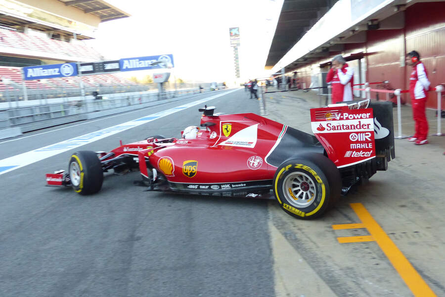 Sebastian-Vettel-Ferrari-Formel-1-Test-Barcelona-22-Februar-2015-fotoshowBigImage-275b0d92-845514.jpg