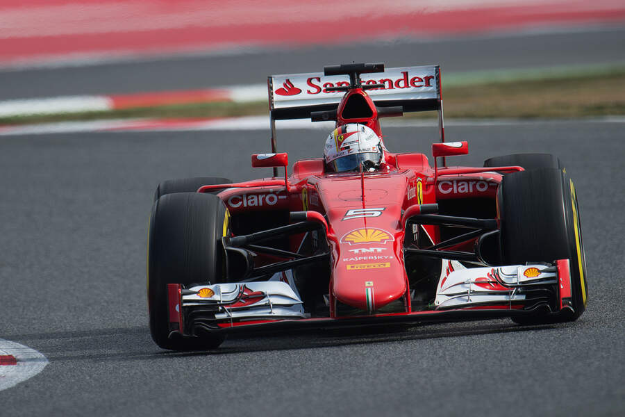 Sebastian-Vettel-Ferrari-Formel-1-Test-Barcelona-27-Februar-2015-fotoshowBigImage-5349c1f4-846882.jpg