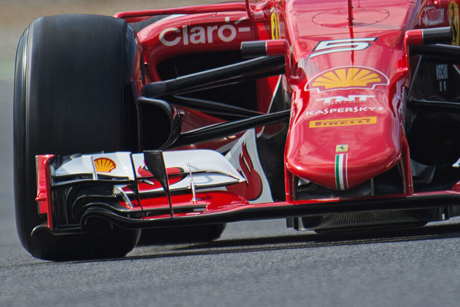 Sebastian-Vettel-Ferrari-Formel-1-Test-Barcelona-27-Februar-2015-fotoshowBigImage-870f1c6f-846883