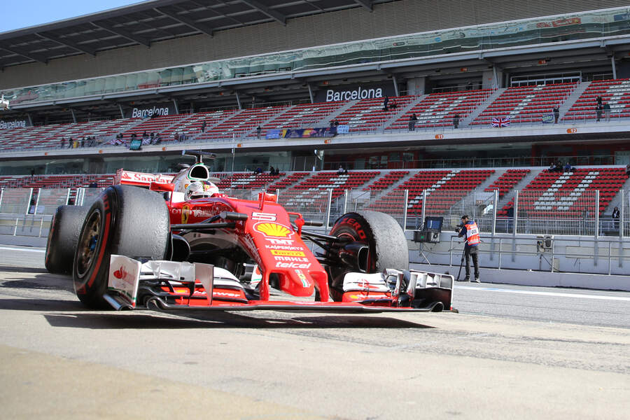 Sebastian-Vettel-Ferrari-Formel-1-Test-B