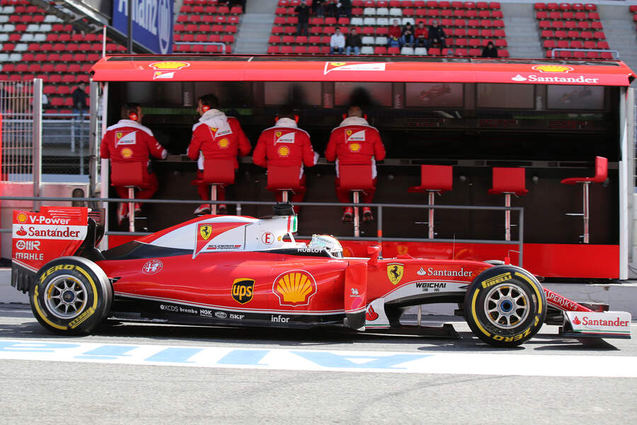 Sebastian-Vettel-Ferrari-Formel-1-Test-B