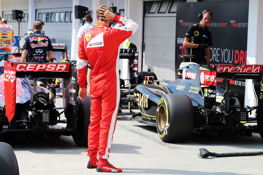 [Imagen: Sebastian-Vettel-Ferrari-GP-Ungarn-Budap...885181.jpg]
