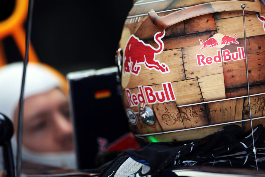 Sebastian-Vettel-Red-Bull-Formel-1-GP-USA-Austin-16-November-2012-19-fotoshowImageNew-b8c9817-644579.jpg