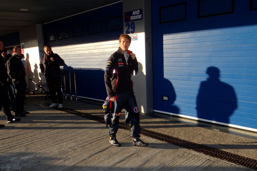 Sebastian-Vettel-Red-Bull-Formel-1-Test-Jerez-7-Februar-2013-19-fotoshowImageNew-b9932cf5-659693.jpg