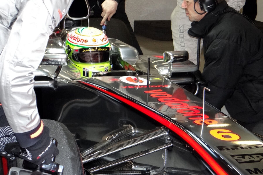 [Imagen: Sergio-Perez-McLaren-Formel-1-Test-Barce...662090.jpg]