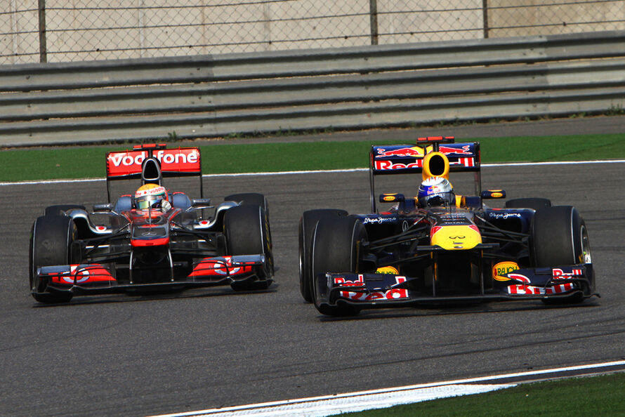 [Imagen: Vettel-vs-Hamilton-2011-c890x594-ffffff-...507452.jpg]